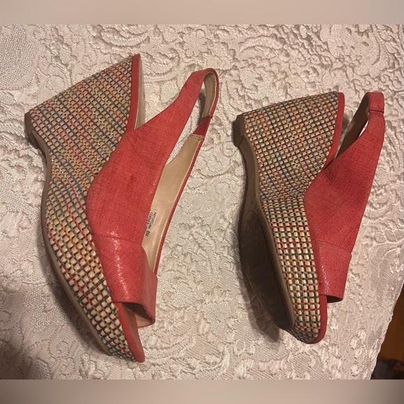 Anne Klein Heels - Picture 2 of 7